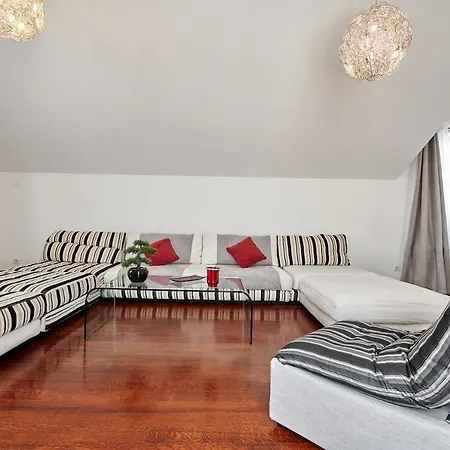 Gea Apartment