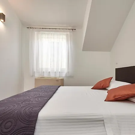 Gea Apartment *