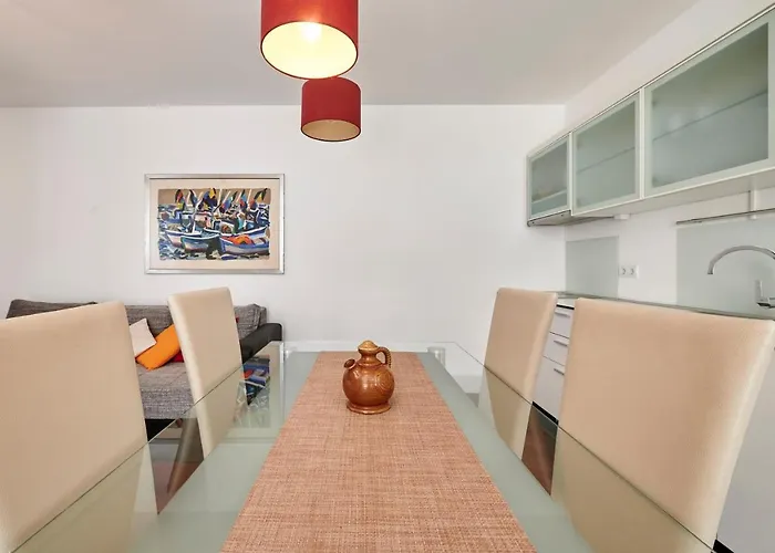 Διαμέρισμα Gea Τρογκίρ